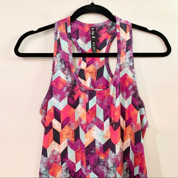 🌸LUKKA Multi Color Zig Zag Racerback Workout Tank - Picture 2 of 5